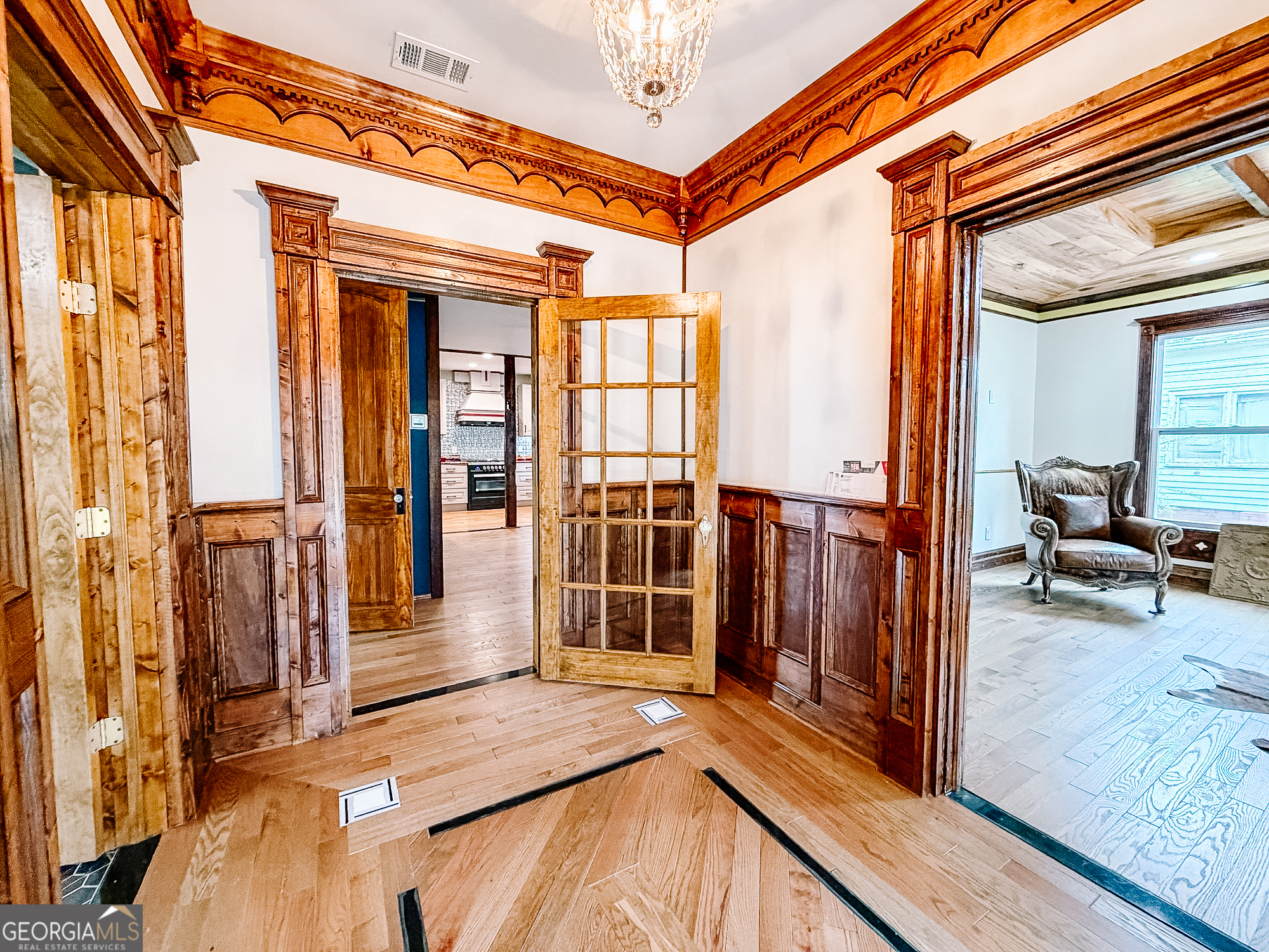 68 Spring Street Newnan, GA 30263 - Photo 7 of 33