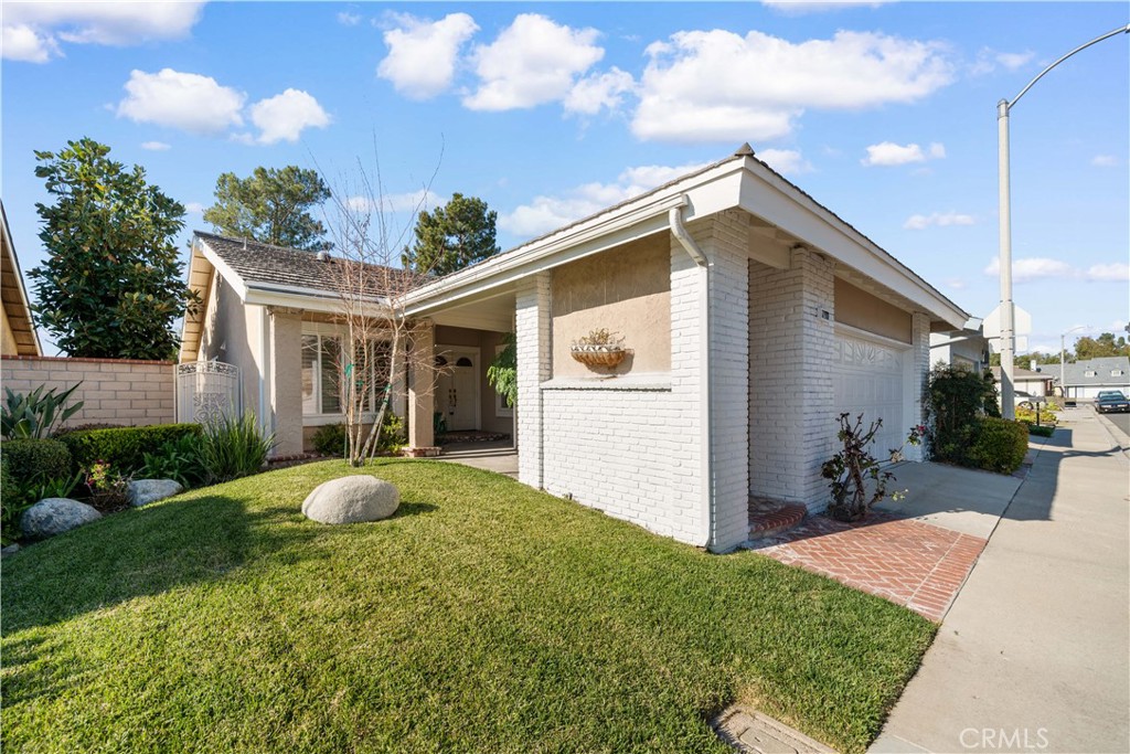 19 Muir Irvine, CA 92620 - Photo 4 of 48