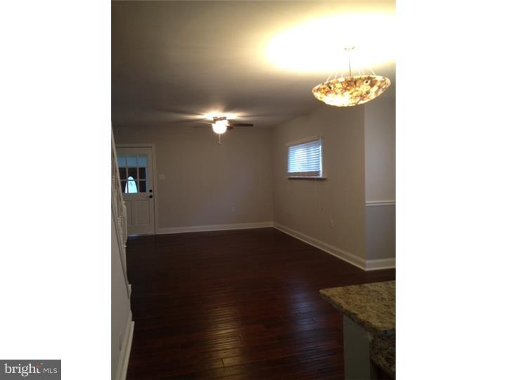 2219 Griffith Street Philadelphia, PA 19152 - Photo 12 of 25 Living Room