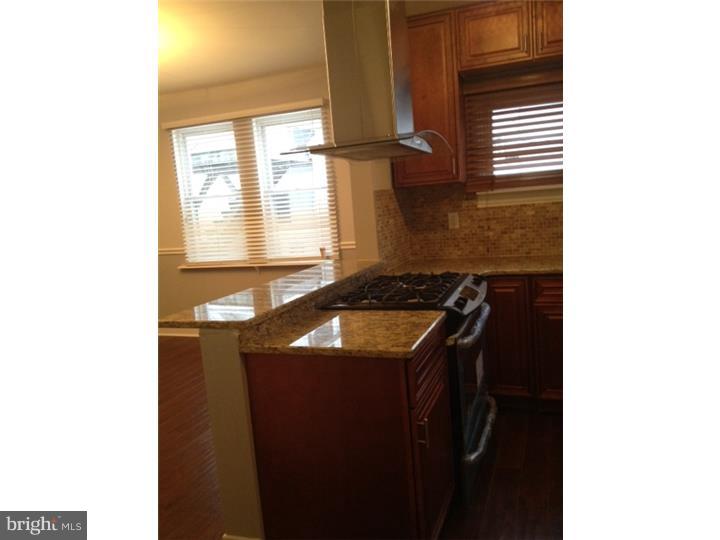 2219 Griffith Street Philadelphia, PA 19152 - Photo 5 of 25 Kitchen