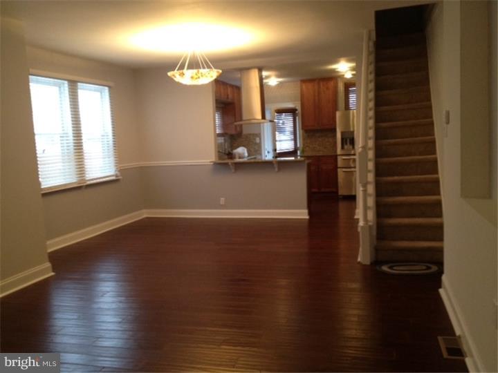 2219 Griffith Street Philadelphia, PA 19152 - Photo 7 of 25 Living Room