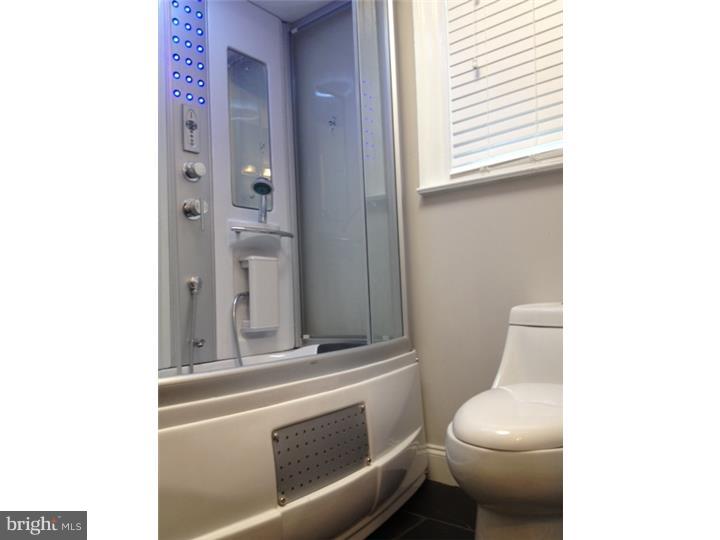 2219 Griffith Street Philadelphia, PA 19152 - Photo 9 of 25 Bathroom
