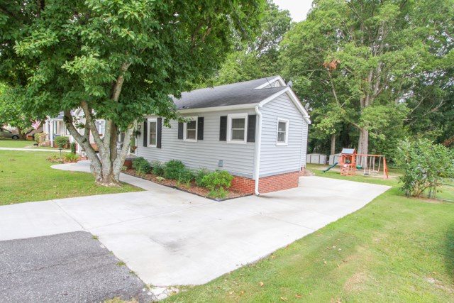 239 Pine Lane Anderson, SC 29621 - Photo 2 of 13