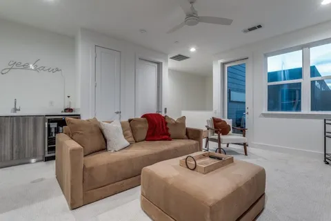 $675,000 | 3081 ChImes Street, Dallas, TX 75219