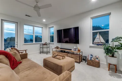 $675,000 | 3081 ChImes Street, Dallas, TX 75219