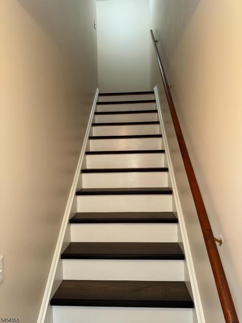 1386 Lower Road Elizabeth, NJ 07208 - Photo 21 of 22 Gallery Image 21
