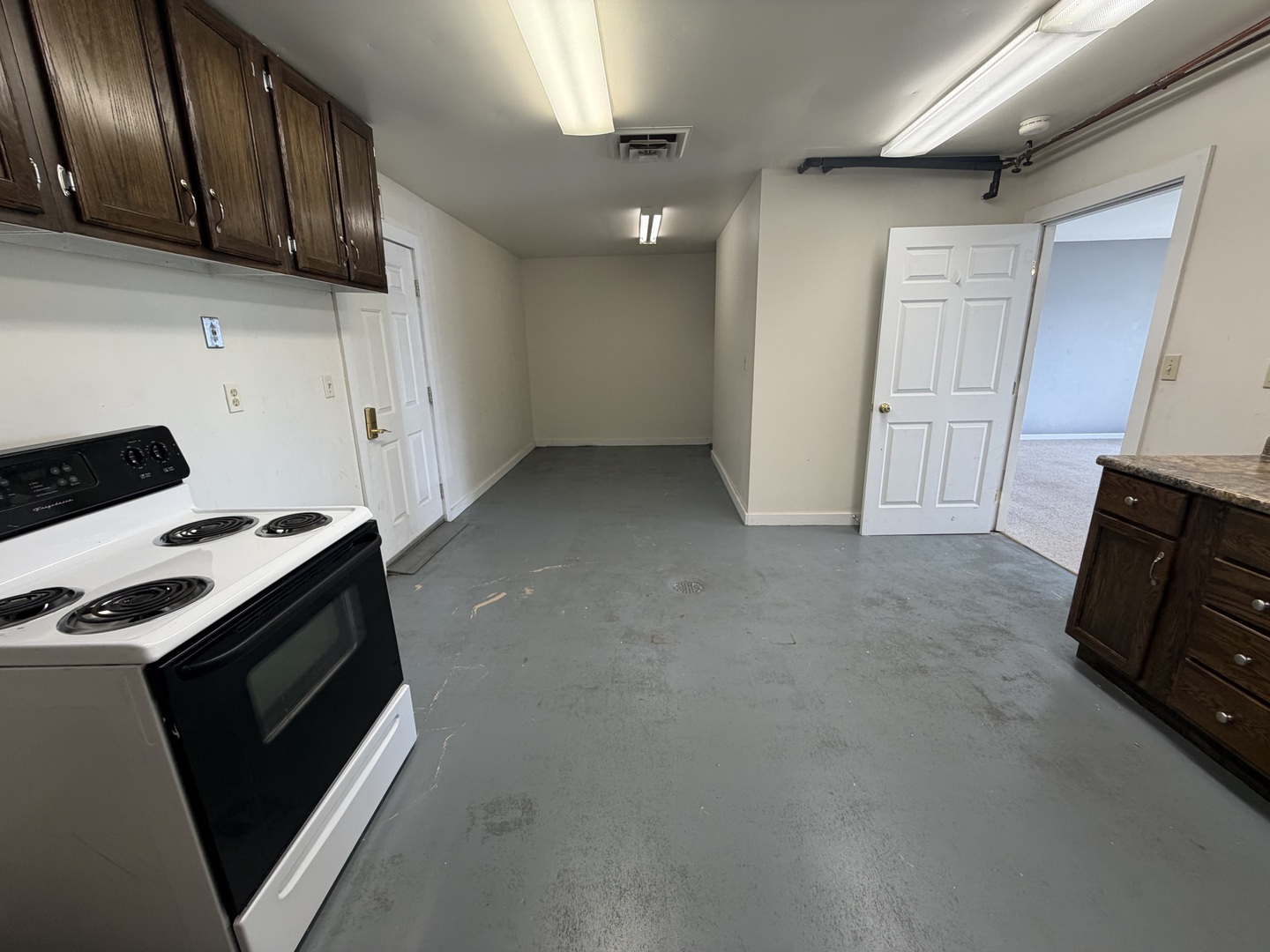 9843 Hoover Road Rock Falls, IL 61071 - Photo 13 of 23 a view of kitchen and utility room