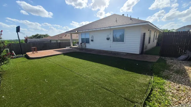 $2,000 | 8242 Pioneer Oak, Converse, TX 78109