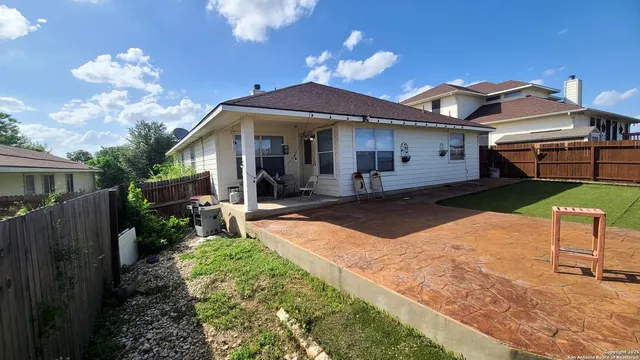 $2,000 | 8242 Pioneer Oak, Converse, TX 78109