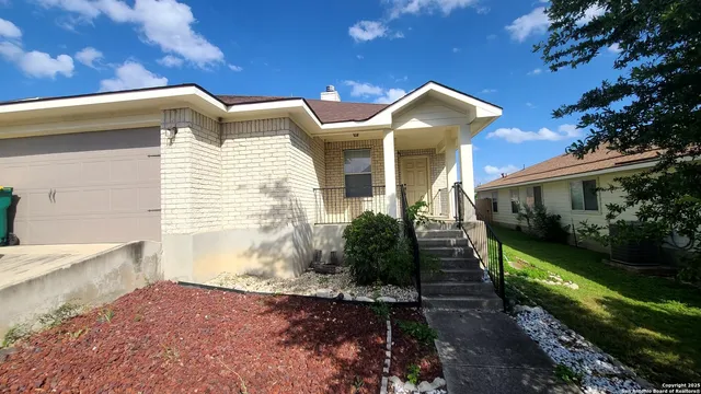 $2,000 | 8242 Pioneer Oak, Converse, TX 78109