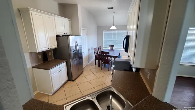 $2,000 | 8242 Pioneer Oak, Converse, TX 78109