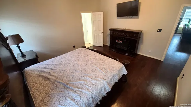 $2,000 | 8242 Pioneer Oak, Converse, TX 78109