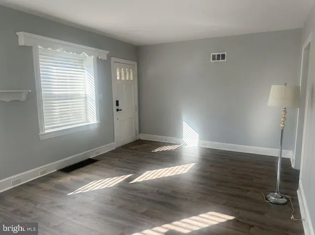 $2,000 | 1109 West James Street, Unit 1, Norristown, PA 19401