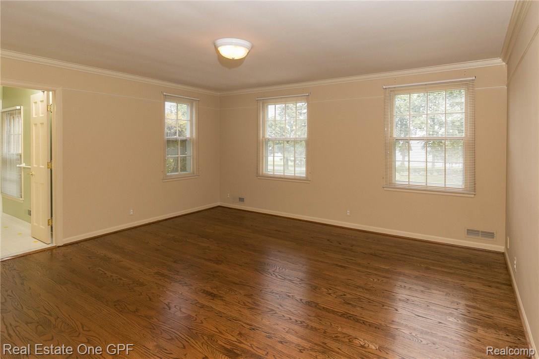 521 Lake Shore Road Grosse Pointe, MI 48236 - Photo 46 of 58 521LakeShoreRd-42.jpg
