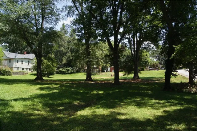 $725,000 | 581 Bradford Street Northwest, Gainesville, GA 30501