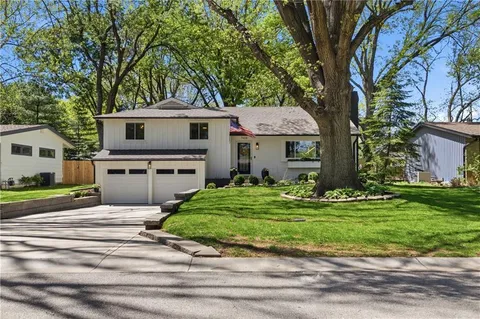 $535,000 | 7928 Juniper Drive, Prairie Village, KS 66208