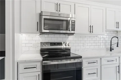 $535,000 | 7928 Juniper Drive, Prairie Village, KS 66208