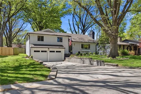 $535,000 | 7928 Juniper Drive, Prairie Village, KS 66208