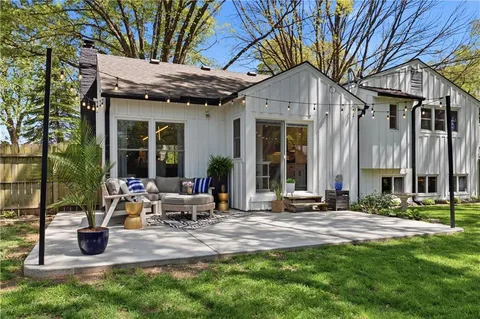 $535,000 | 7928 Juniper Drive, Prairie Village, KS 66208