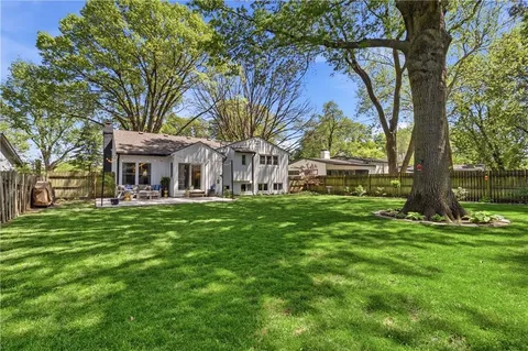 $535,000 | 7928 Juniper Drive, Prairie Village, KS 66208