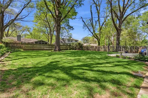 $535,000 | 7928 Juniper Drive, Prairie Village, KS 66208