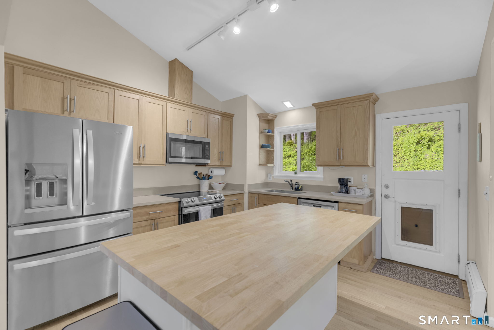 41 Elbow Hill Road Brookfield, CT 06804 - Photo 5 of 36 Gallery Image 5