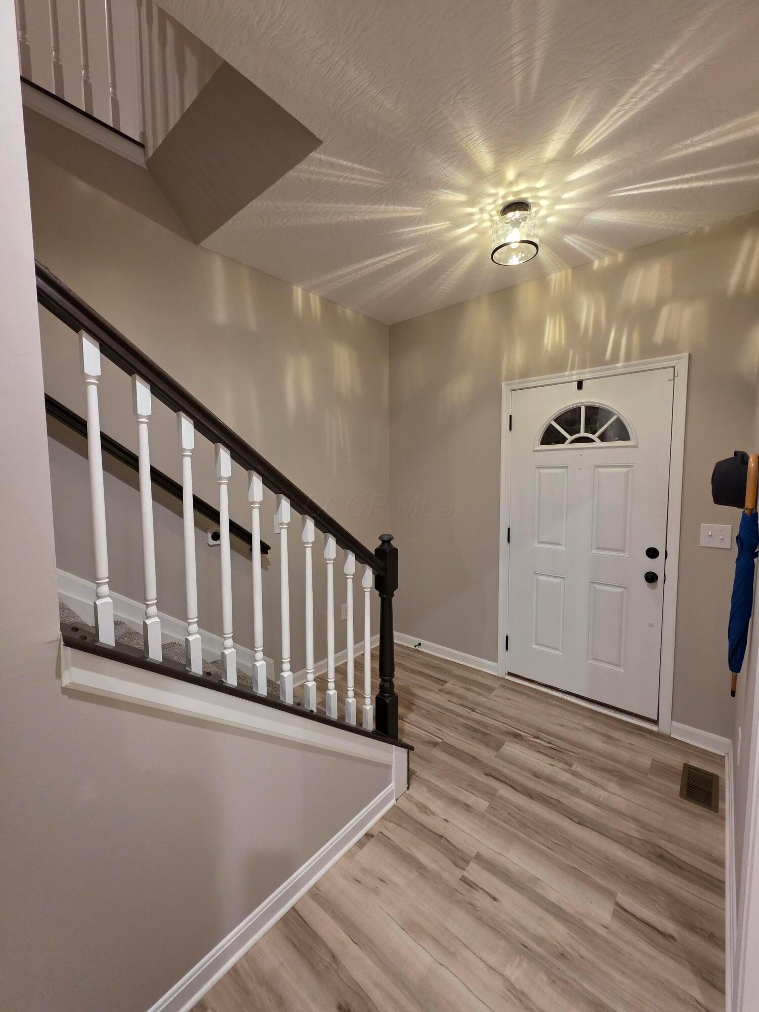 4878 Amber Crossing Road Columbus, OH 43232 - Photo 5 of 55 5