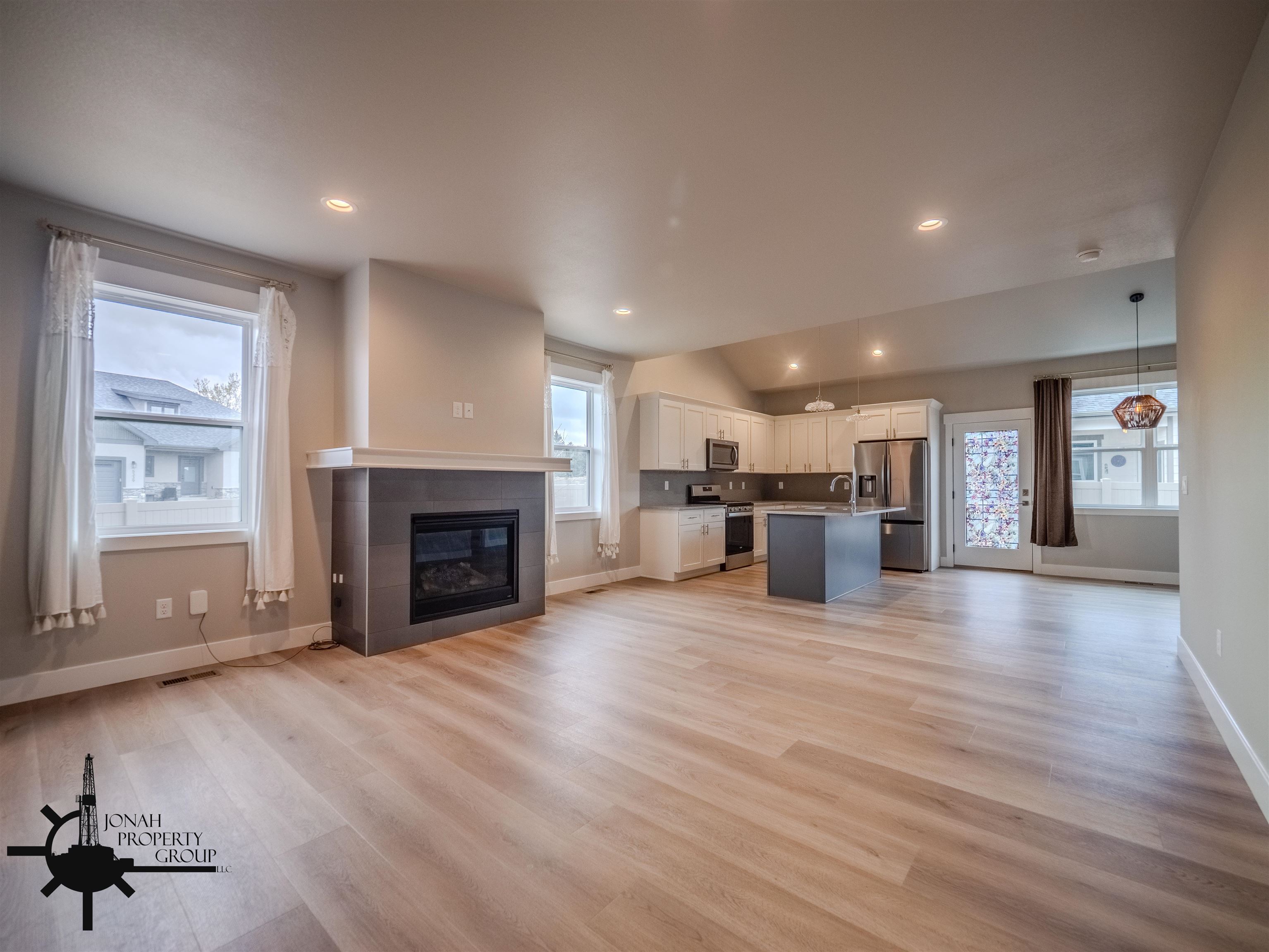 5340 Dolomite Circle Casper, WY 82609 - Photo 3 of 11