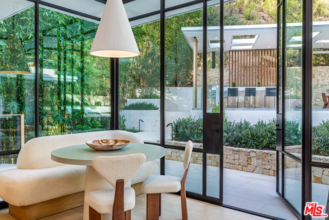 9509 Heather Road Beverly Hills, CA 90210 - Photo 9 of 26