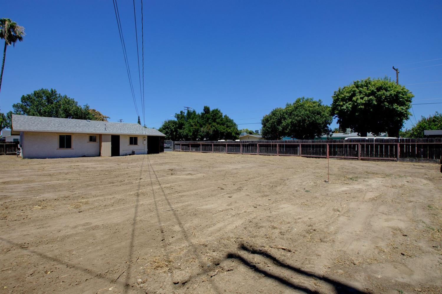 2354 Lambert Street Modesto, CA 95354 - Photo 17 of 23