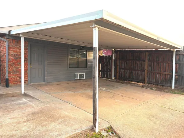 $2,325 | 4816 Roberts Drive, The Colony, TX 75056