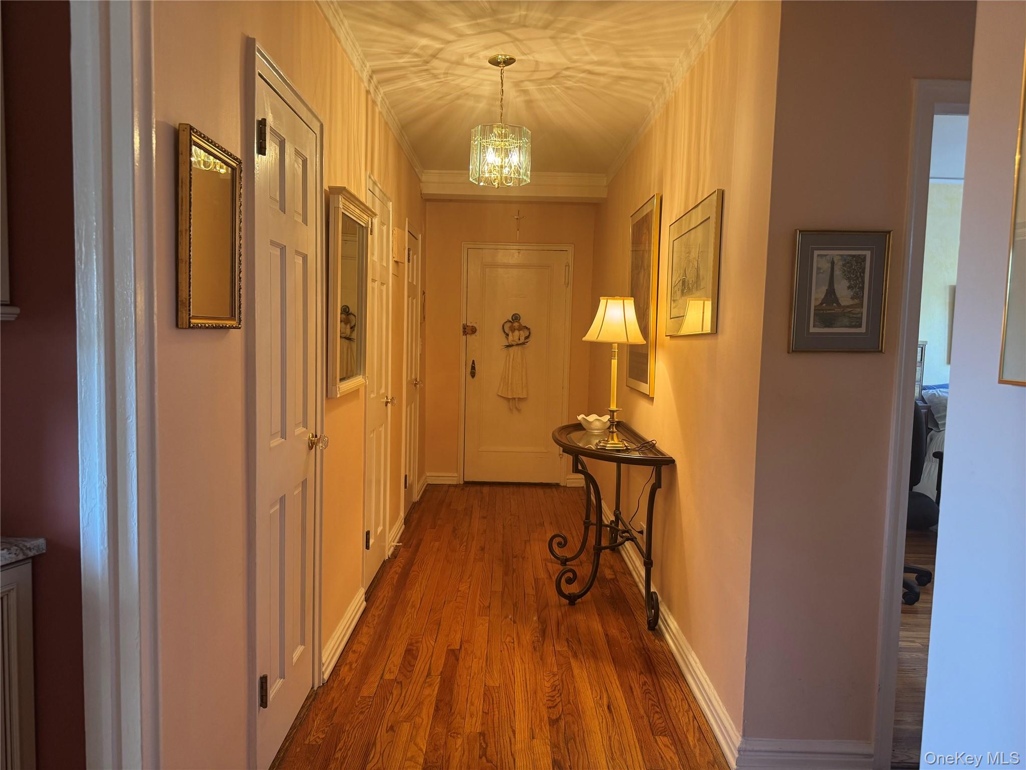 180 Garth Road, Unit 5F Scarsdale, NY 10583 - Photo 4 of 26 a view of a bathroom
