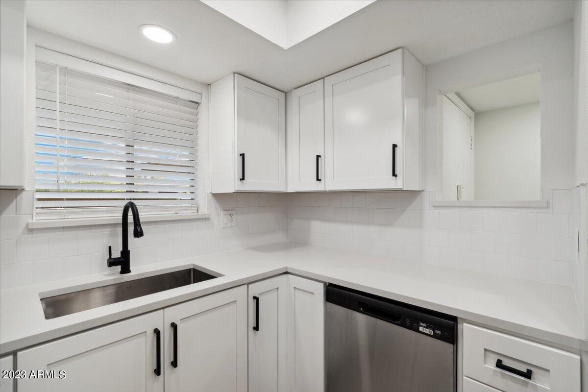 4050 East Cactus Road, Unit 104 Phoenix, AZ 85032 - Photo 7 of 29 Kitchen ALL NEW
