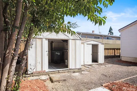 $1,330,000 | 1147 King Street, Redwood City, CA 94061