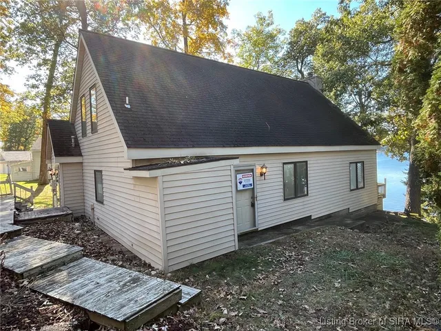 $379,900 | 5534 South 980 East, Wolcottville, IN 46795