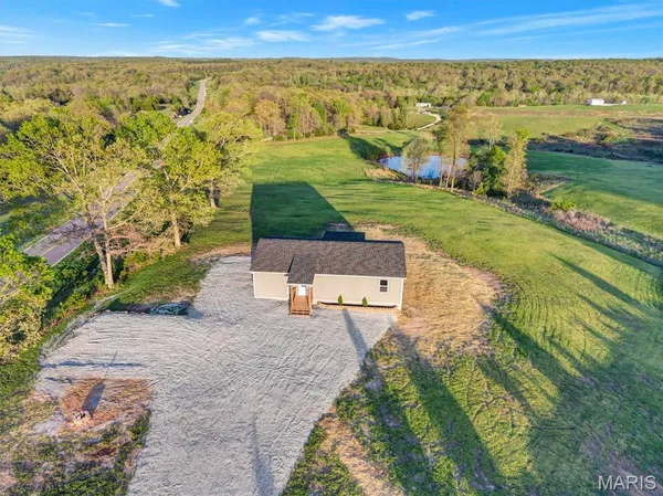 $339,900 | 10025 Gingham Drive, Richwoods, MO 63071