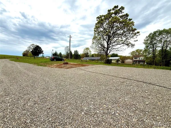 $339,900 | 10025 Gingham Drive, Richwoods, MO 63071