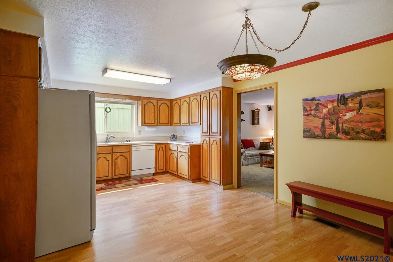 2595 Walker Road Northeast Salem, OR 97305 - Photo 6 of 31 Gallery Image 6