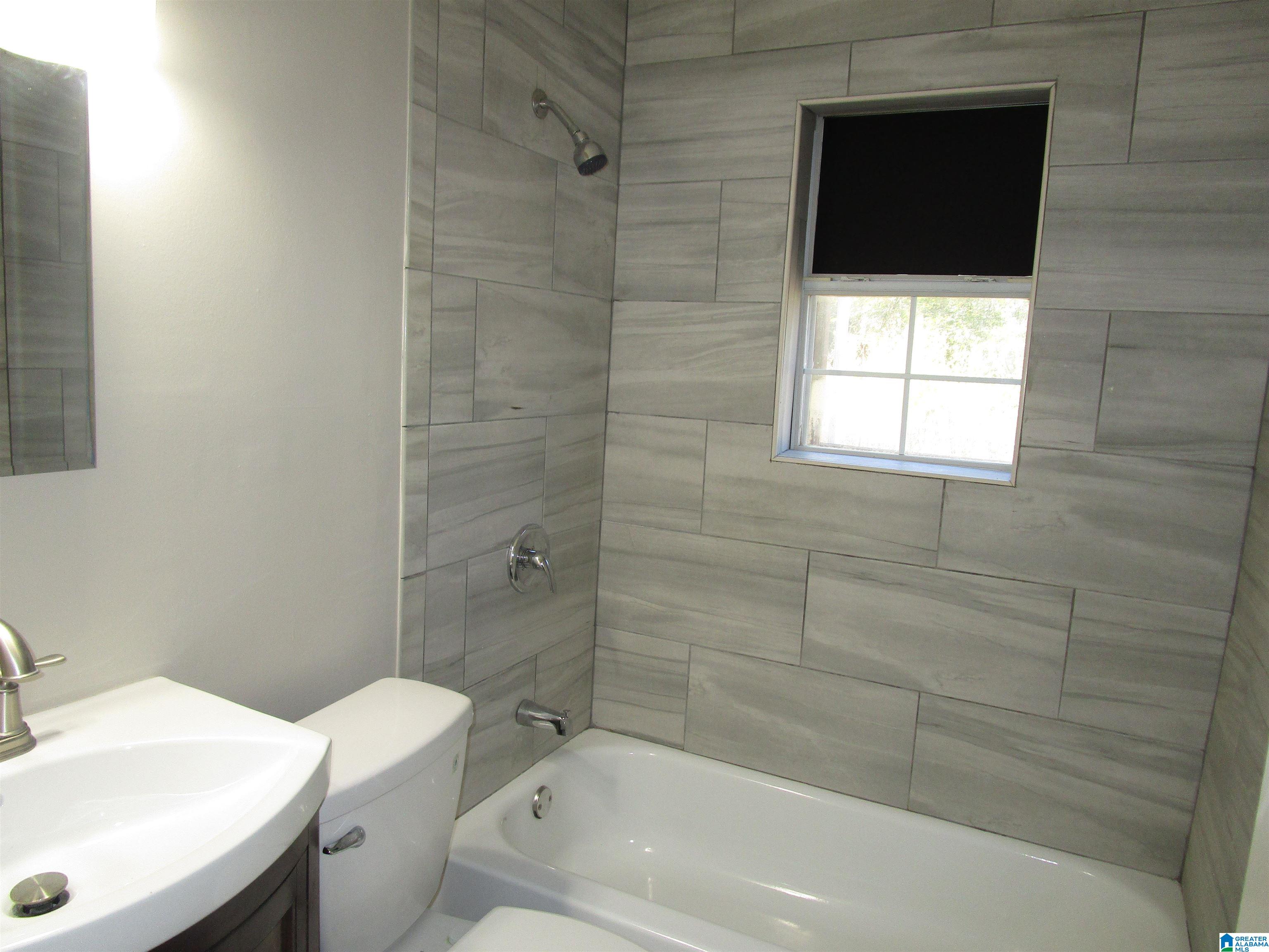 208 22nd Street Southwest Birmingham, AL 35211 - Photo 9 of 22