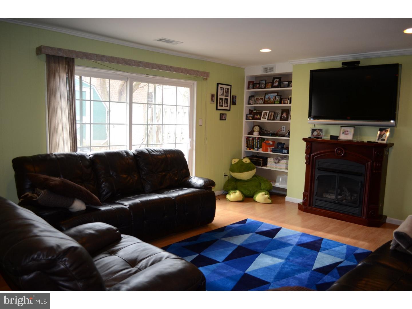 9943 Wingtip Road Philadelphia, PA 19115 - Photo 8 of 23 Gallery Image 8