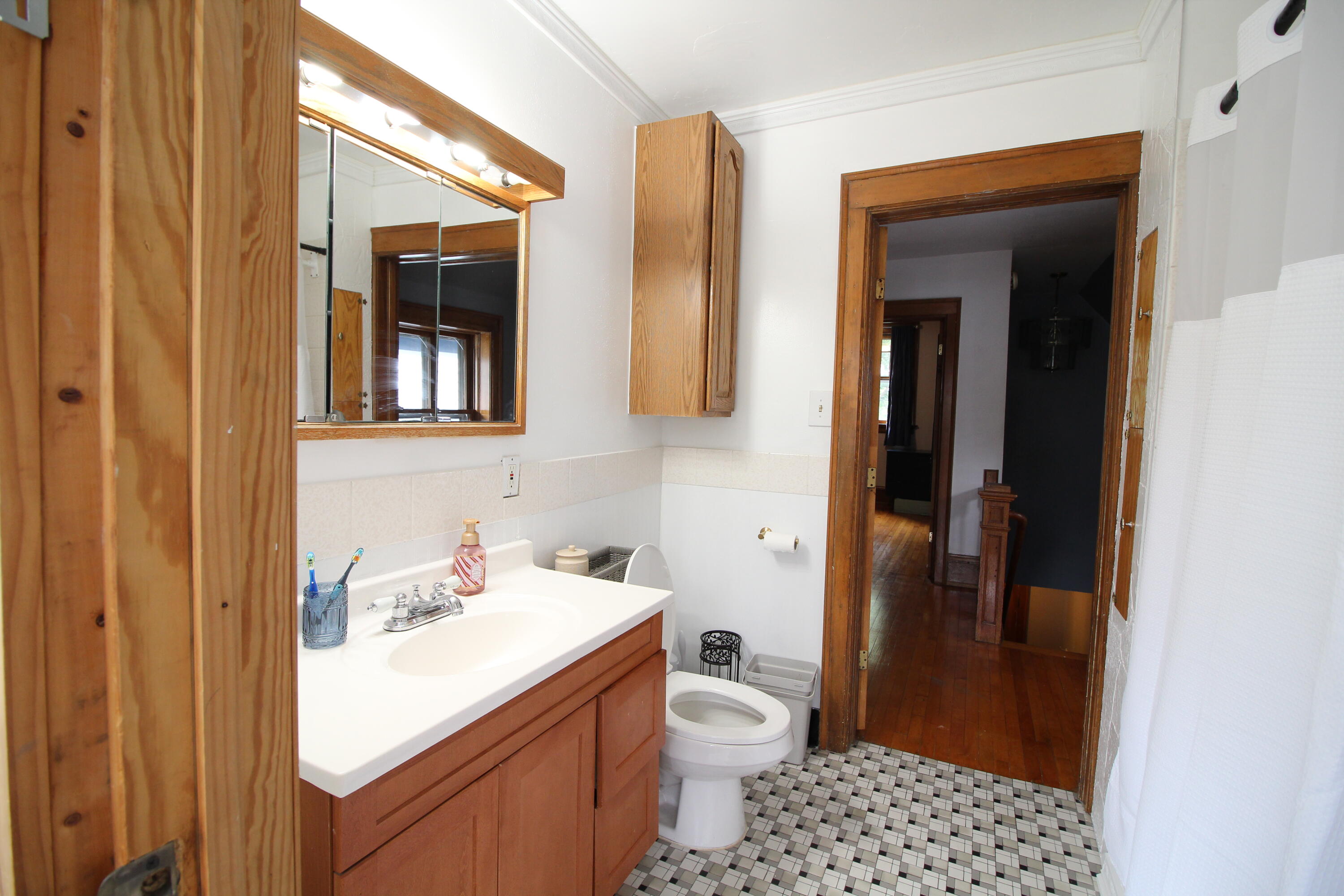 1516 South 78th Street Milwaukee, WI 53214 - Photo 43 of 53 2nd Floor Bath