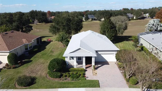 $400,000 | 243 Bayou Bend Road, Groveland, FL 34736