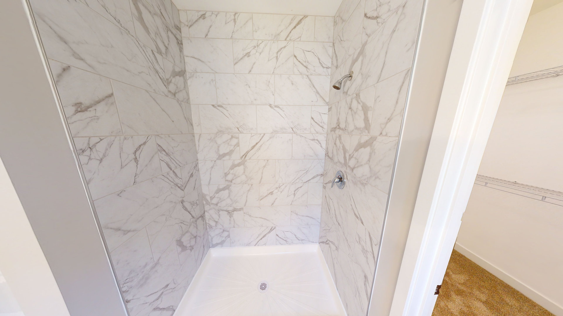 123 West Cache Isle Circle Channahon, IL 60410 - Photo 21 of 22 a bathroom with a bathtub