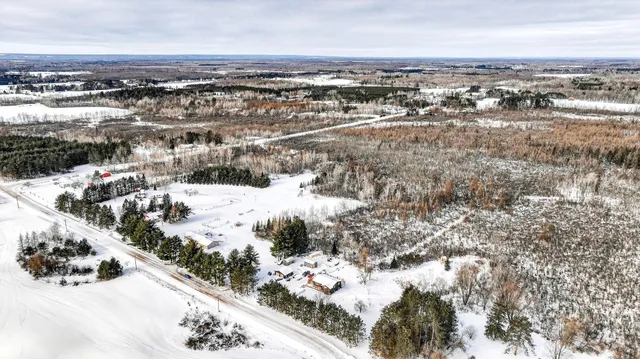 $410,000 | W8124 Cemetery Road, Ladysmith, WI 54848