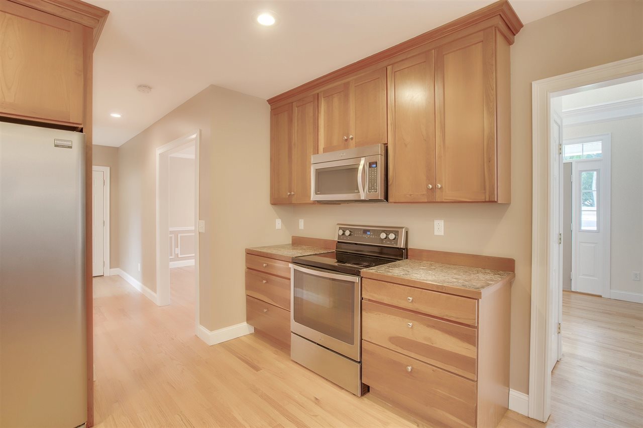2 Lisa Lane Concord, NH 03301 - Photo 6 of 27 Gallery Image 6