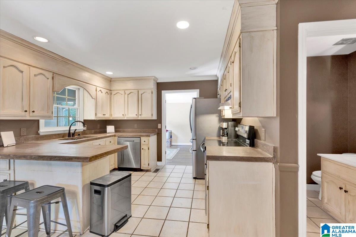 2657 Buckboard Road Birmingham, AL 35244 - Photo 12 of 32