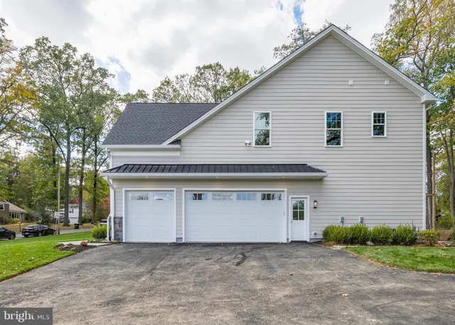 $2,229,990 | 211 Wooded Way, Berwyn, PA 19312