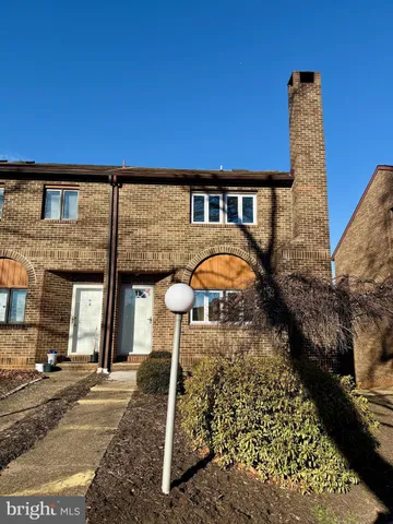 $2,300 | 28 Servan Court, Wilmington, DE 19805