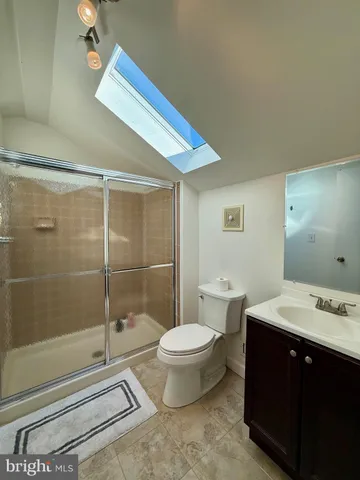 $2,300 | 28 Servan Court, Wilmington, DE 19805