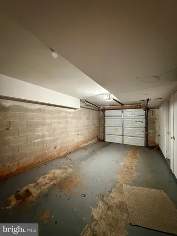 $2,300 | 28 Servan Court, Wilmington, DE 19805